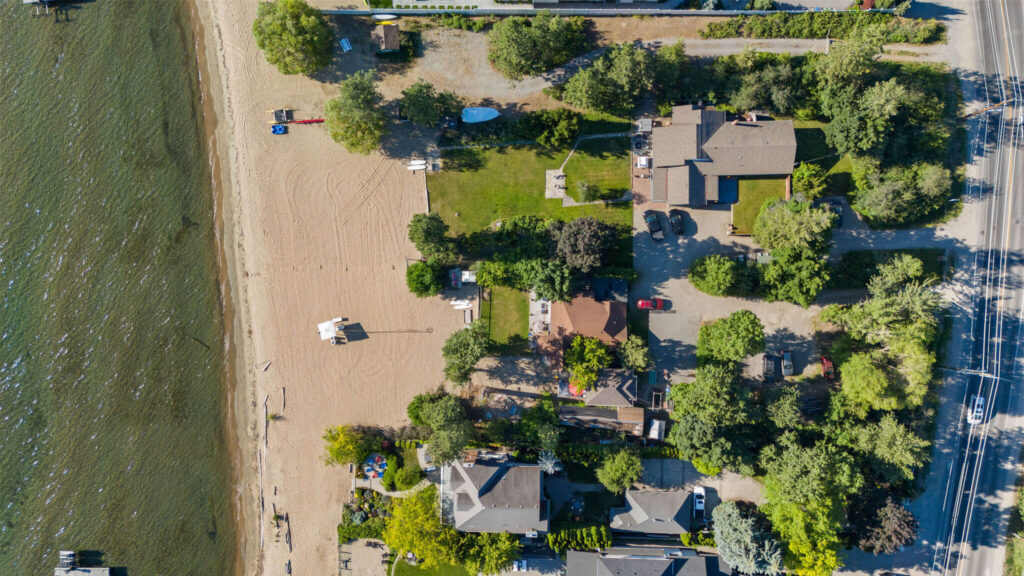 4164LakeshoreRd(16)